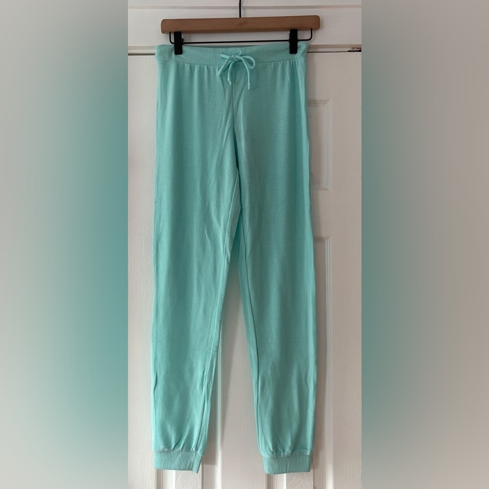 Chaser Breezy Sweatpants Size Medium Lightweight‎ NWT